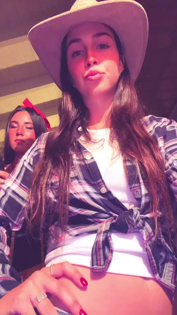 @Valentina
