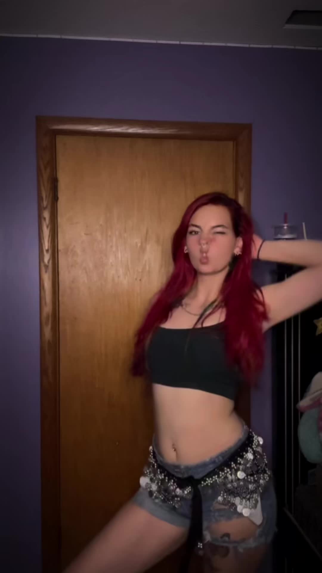 @𝕮𝖆𝖗𝖑𝖊𝖞 𝕭𝖚𝖑𝖑𝖔𝖈𝖐🧿