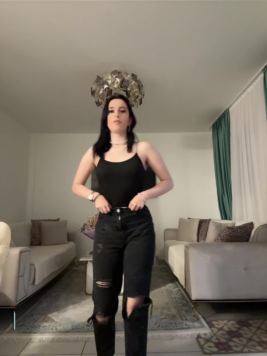 @_lauura050