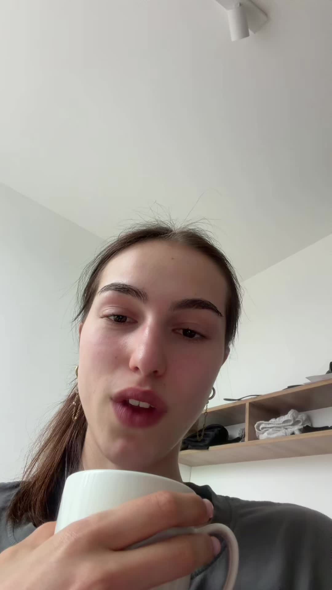 @veronika