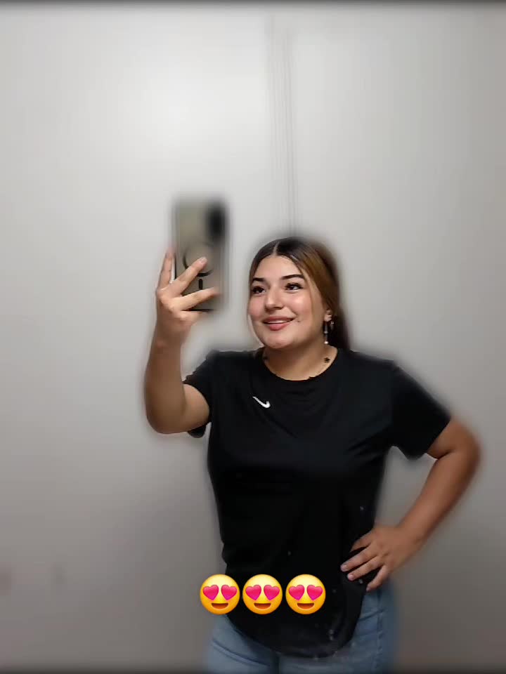 @𝒞𝒶𝓃𝒹𝓎 🍒
