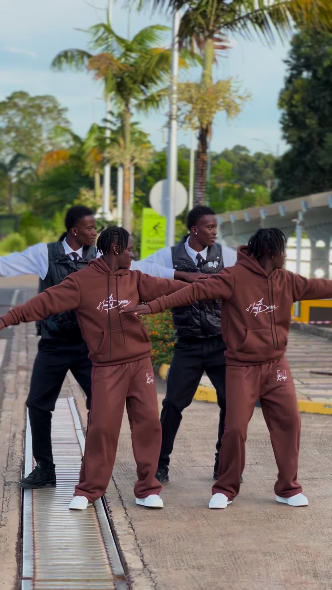 @Trendytwinnz🇰🇪
