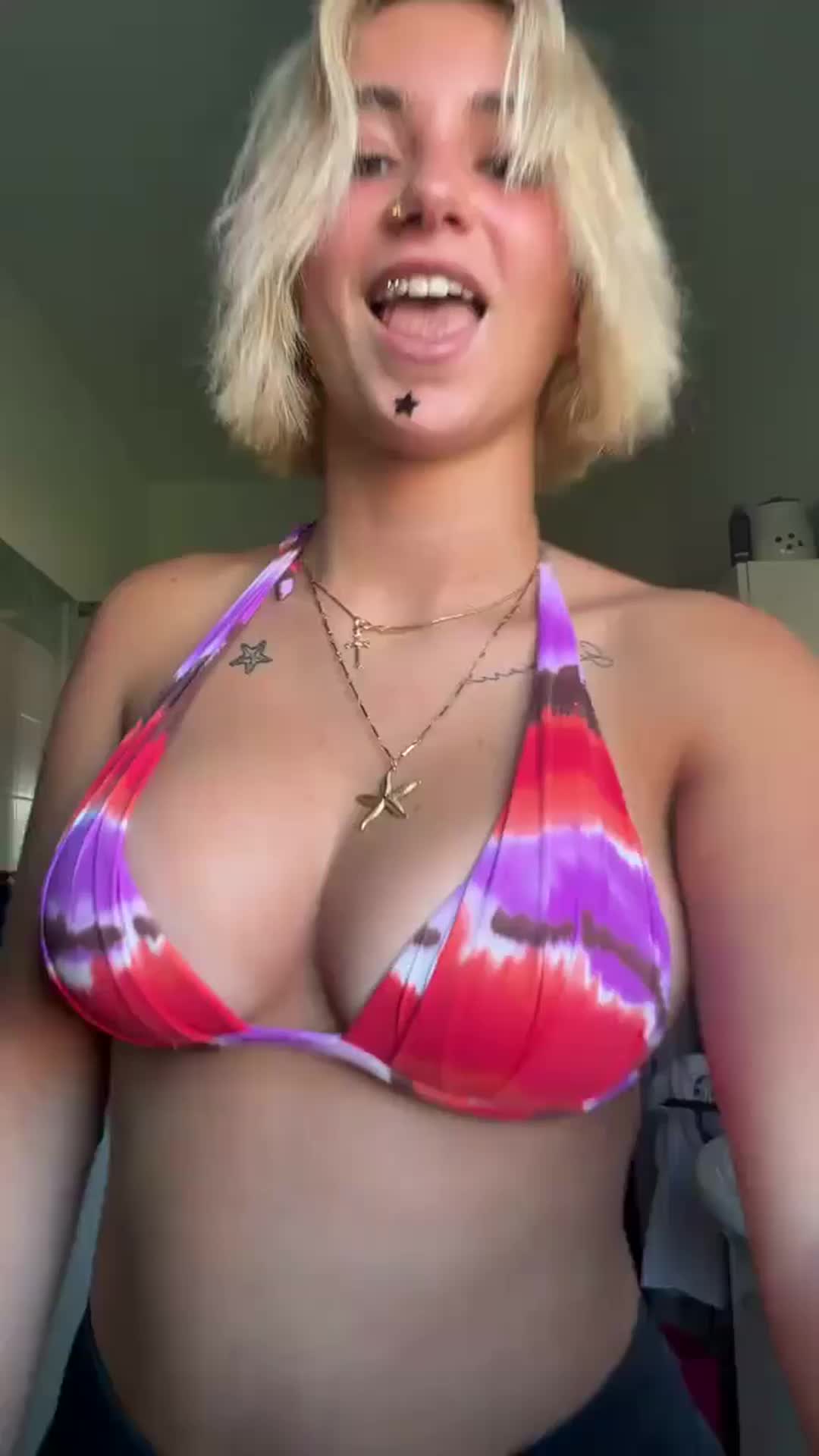 @lolapoppss1386768