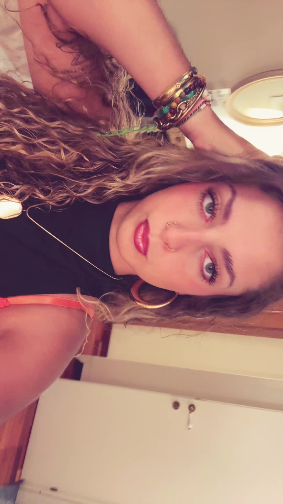 @laurynette