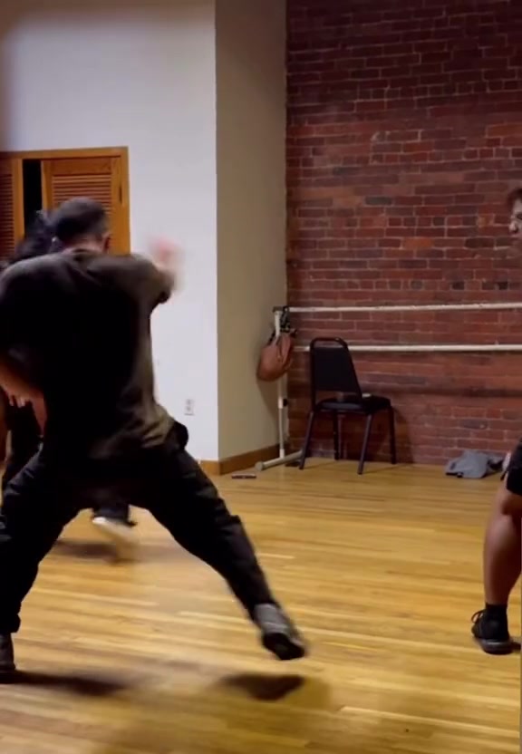 @alexmolledance