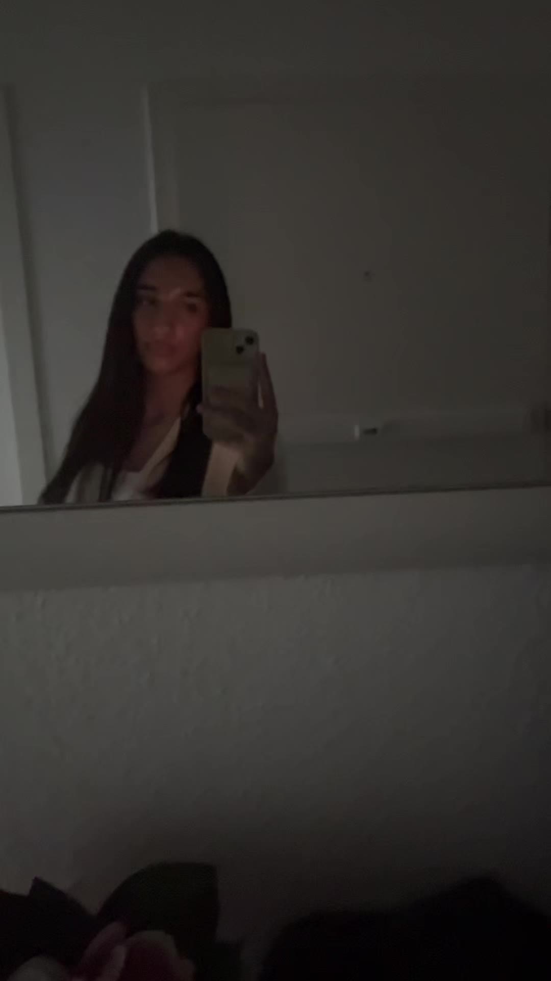 @sᴀʀᴀ