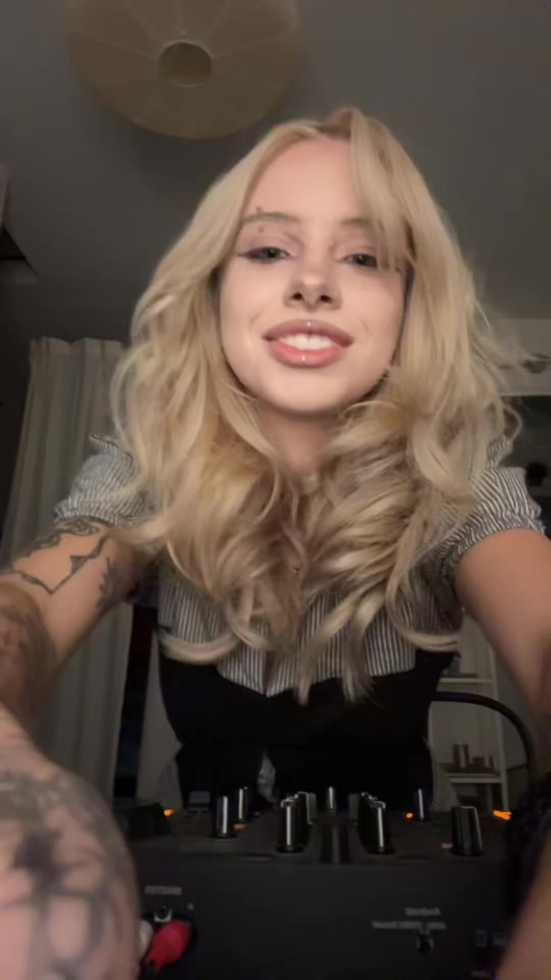 @wigglewarri0r