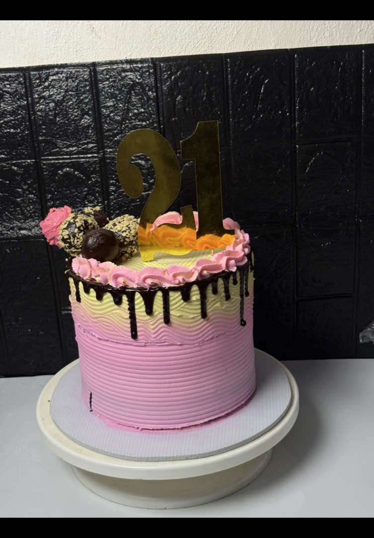 @pastryboxx