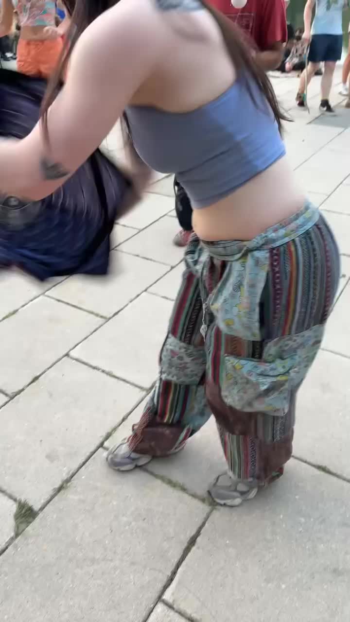 @notarianabaker