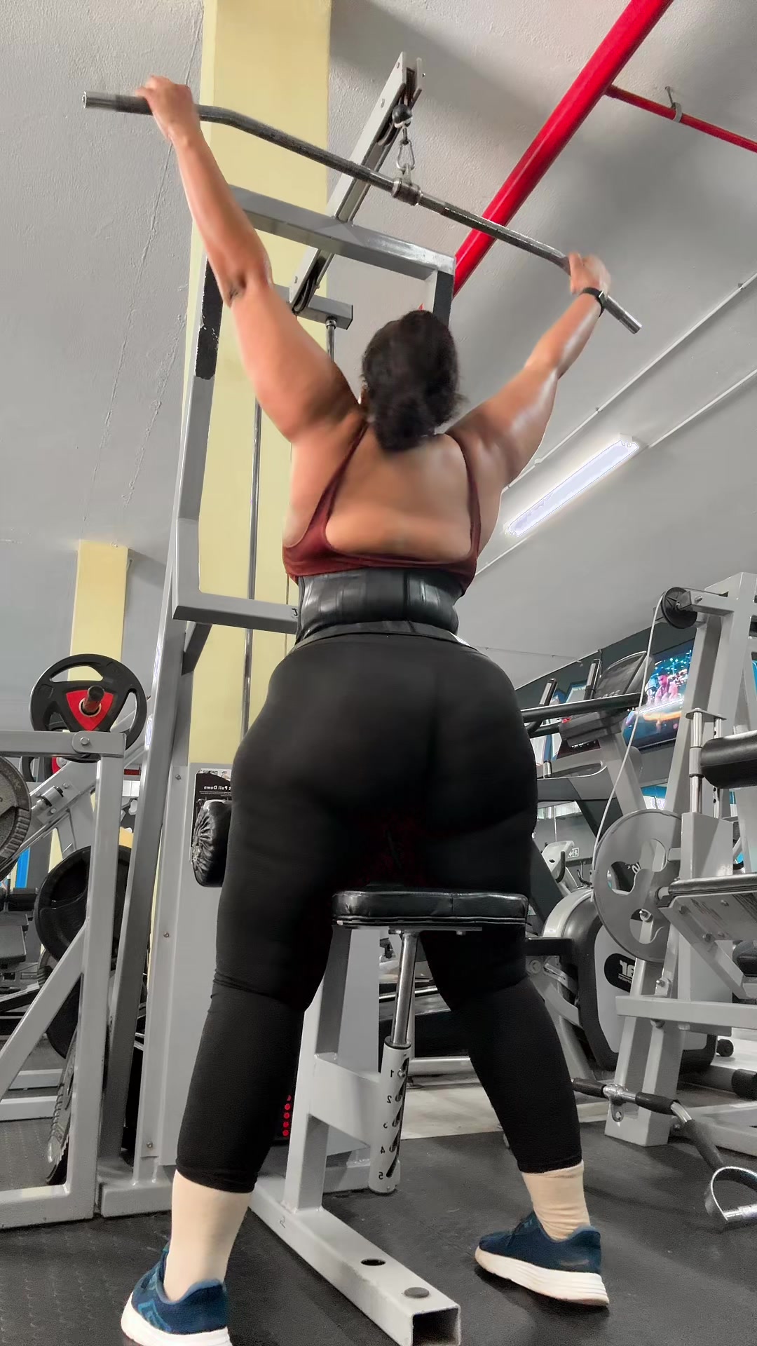 @Curvilicious 🥰F