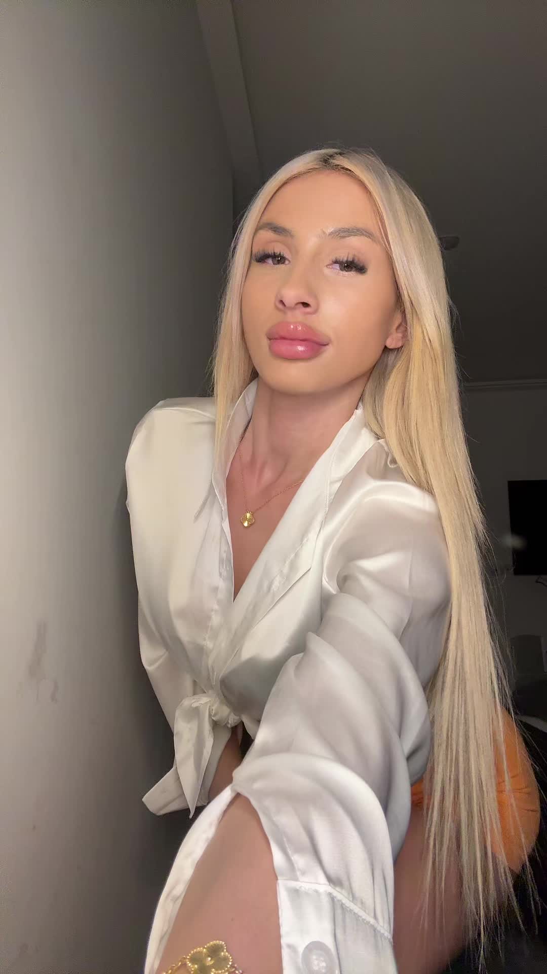 @Vazzzle