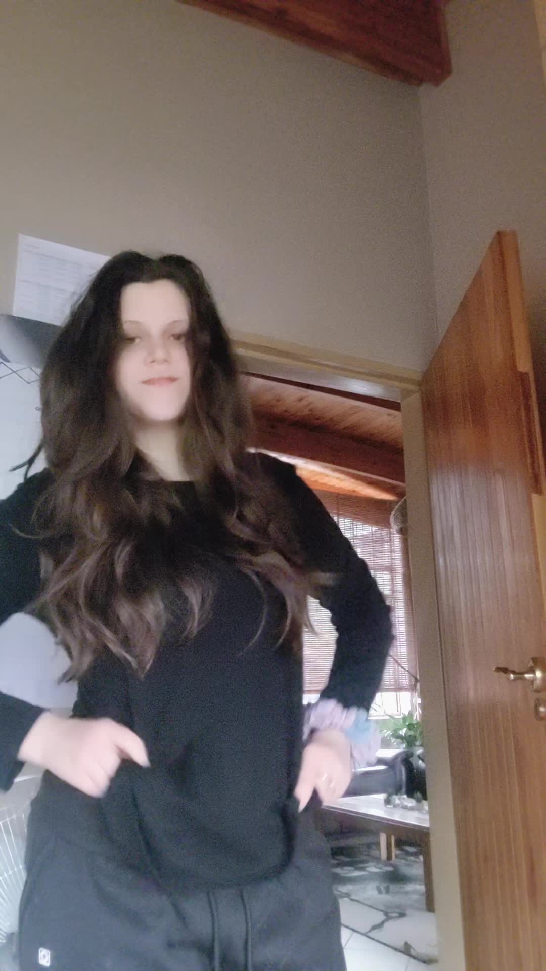@not_bella