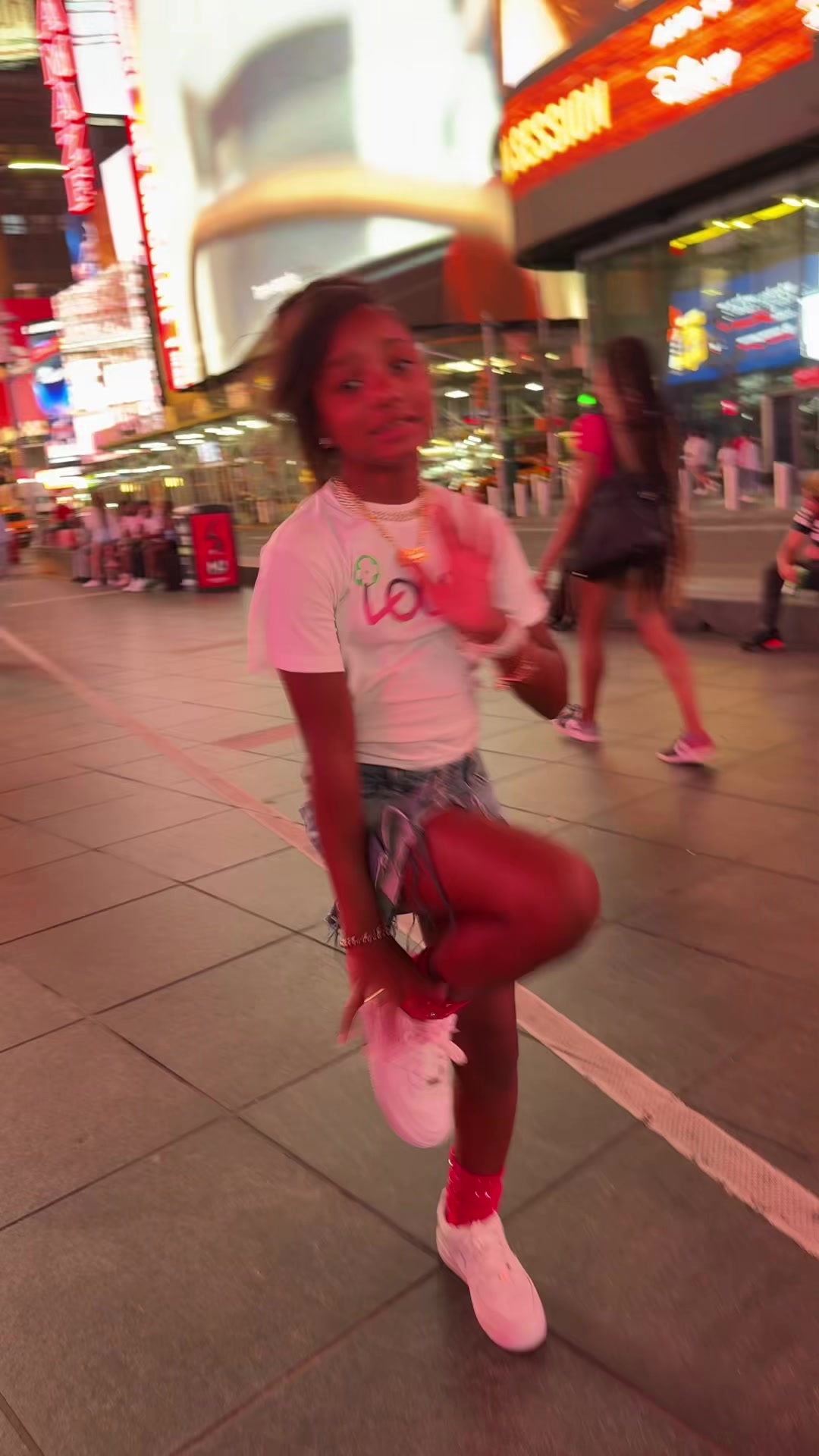 @Nay_Neezyyy