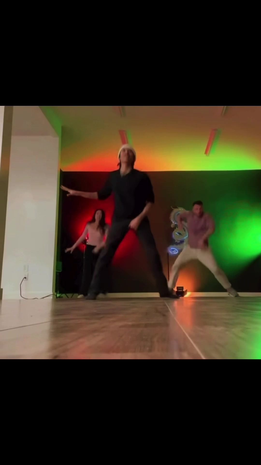 @alexmolledance