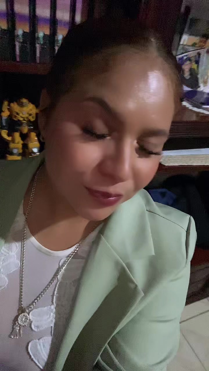 @Vronik Loera