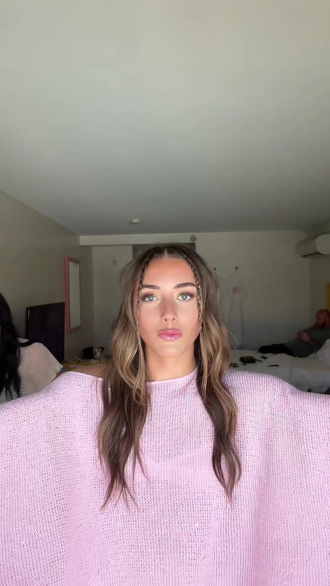 @bella