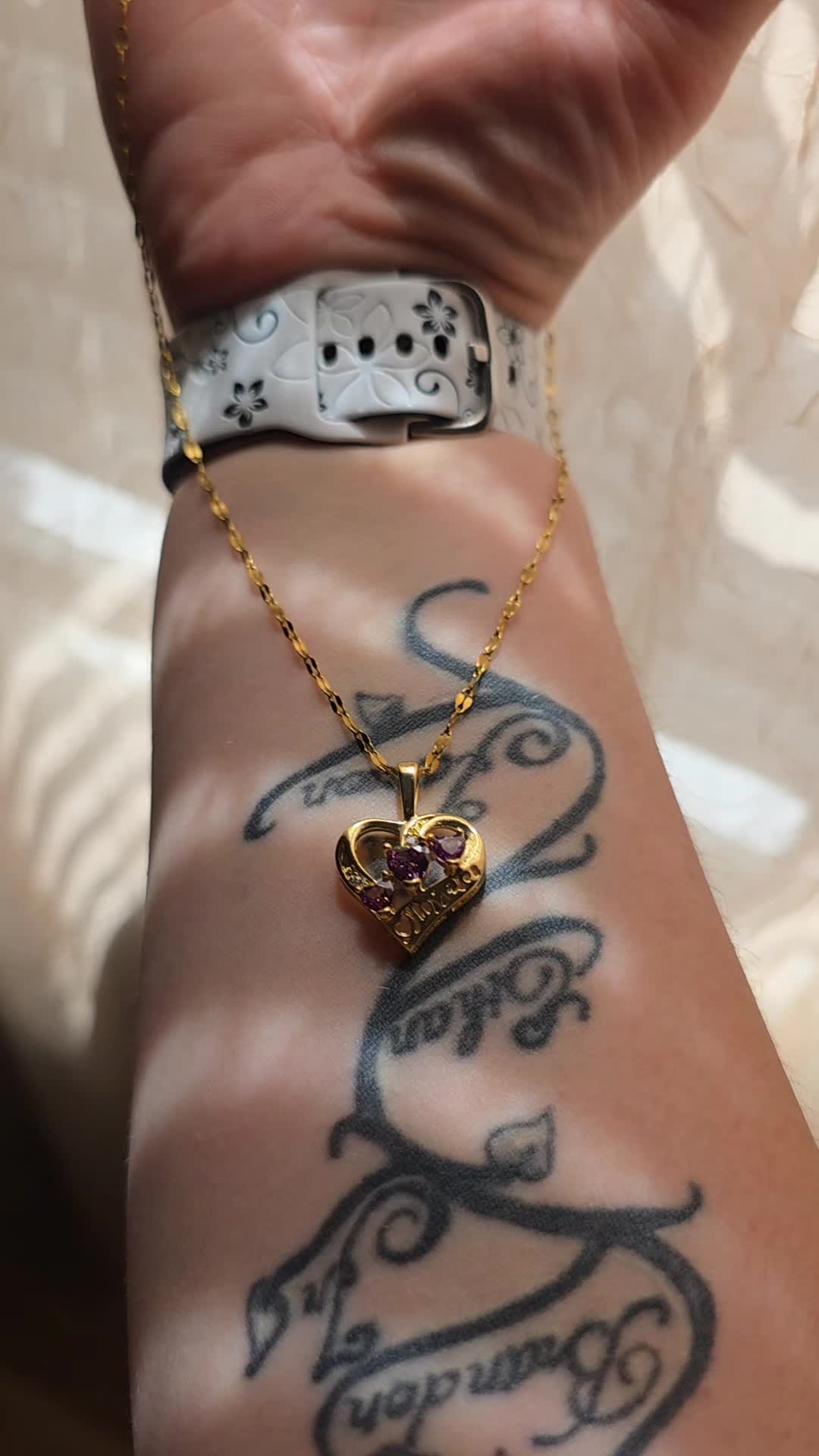 @HisQueen👑