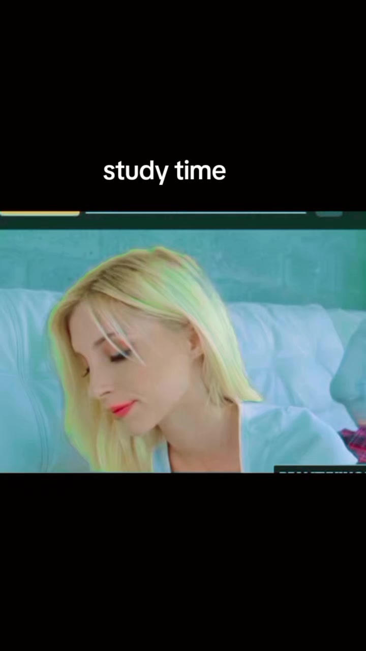 @blockblossom Elienova pornstar