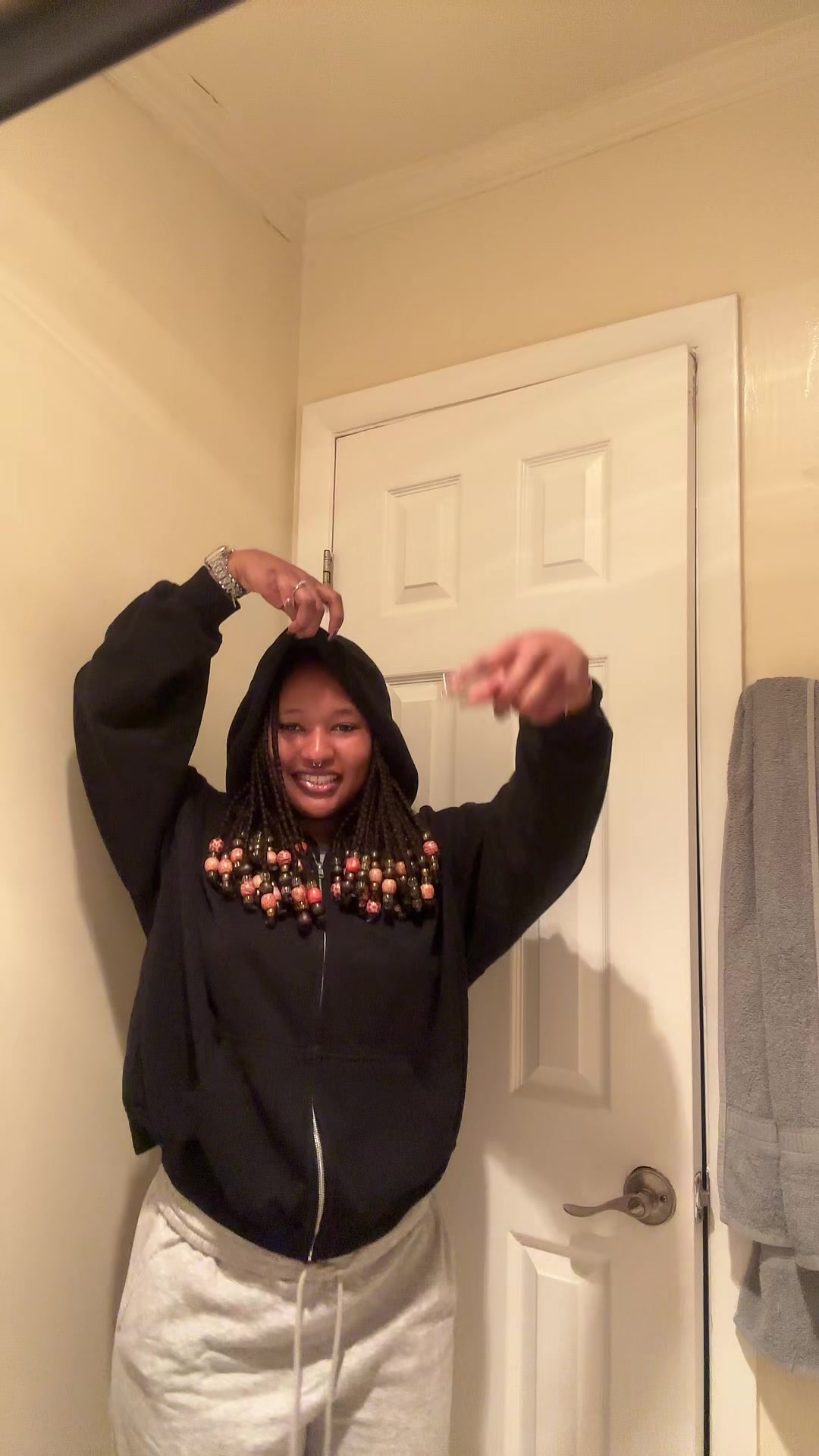 @Ej