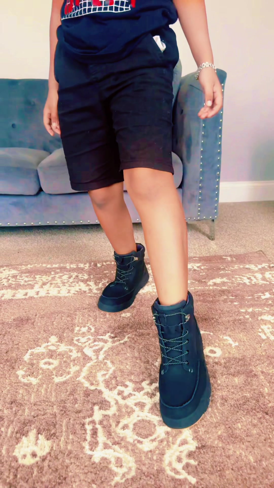 @Naina_🕊️🦋