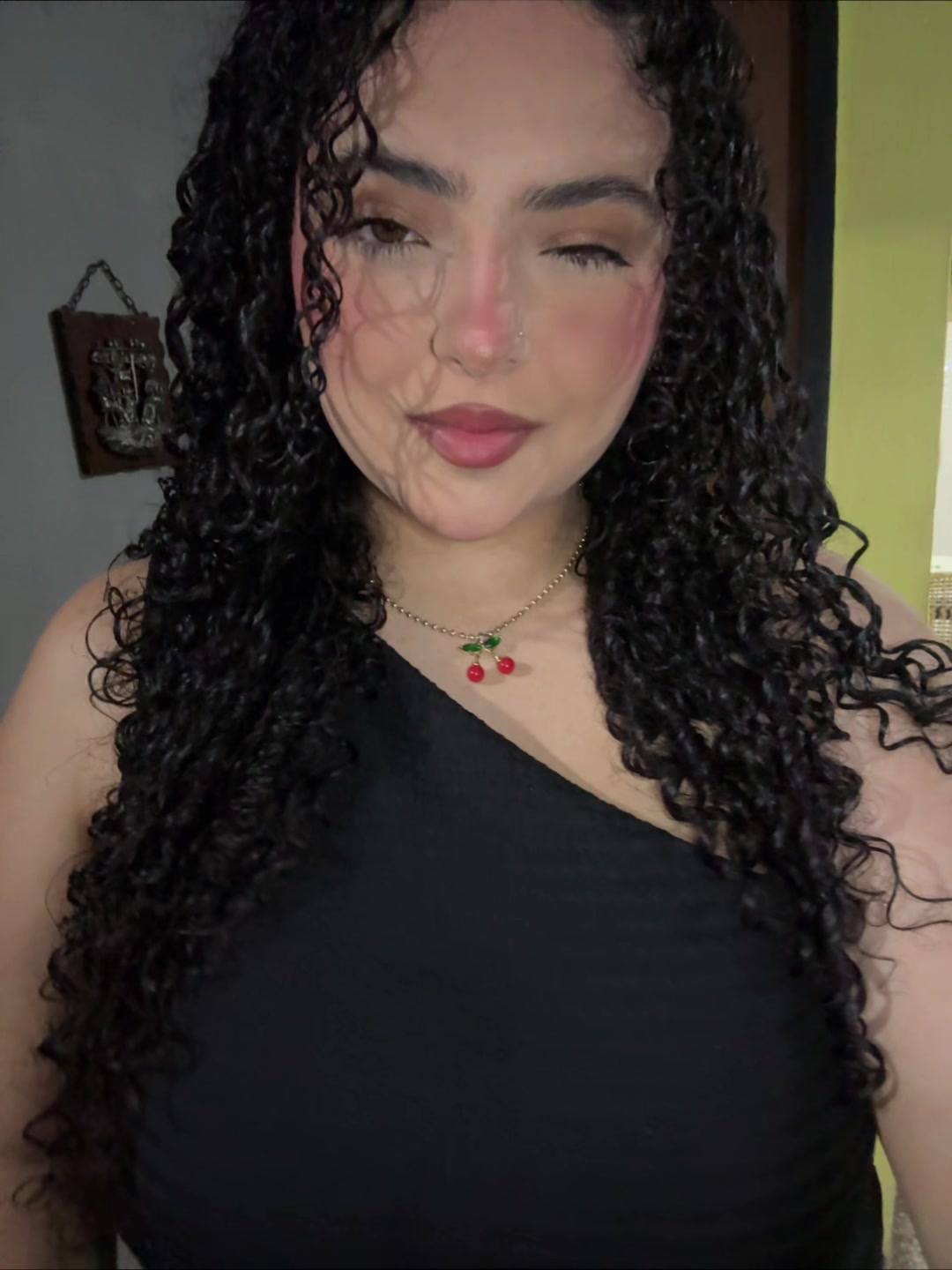 @val🖤🍒
