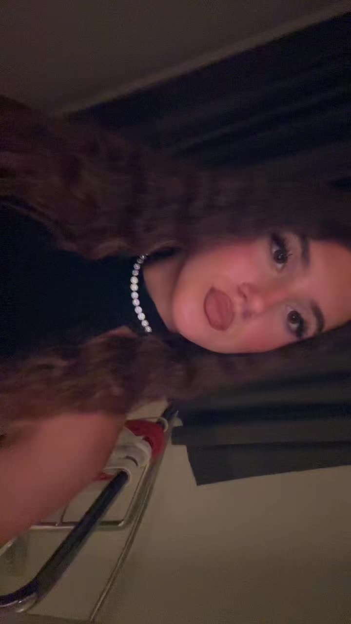 @𝐄𝐌𝐌𝐀💫
