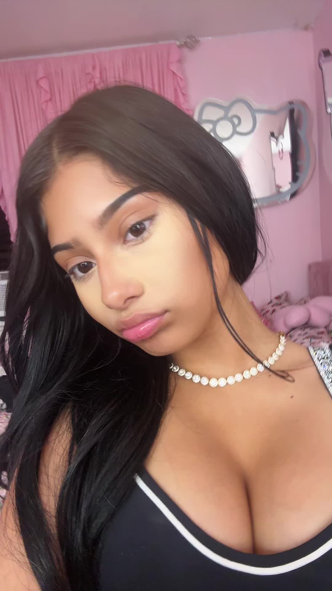 @⃟