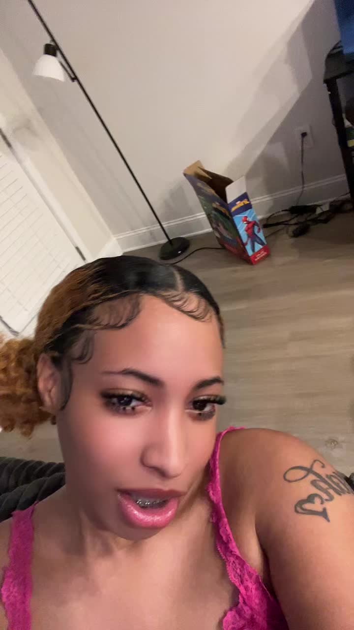 @Kweeenaliciaa