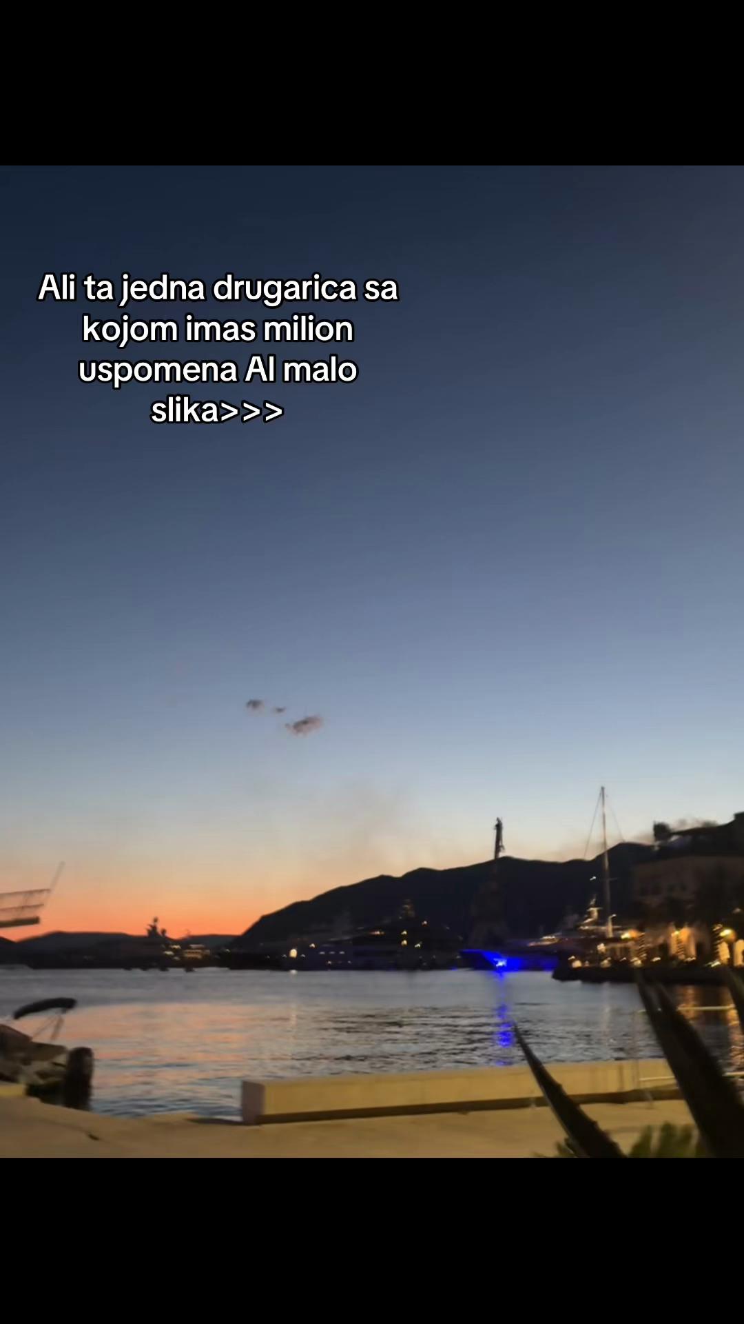 @𝓜𝓲𝓪