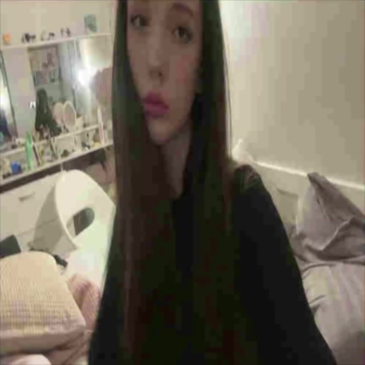 @LonelyCryGirl