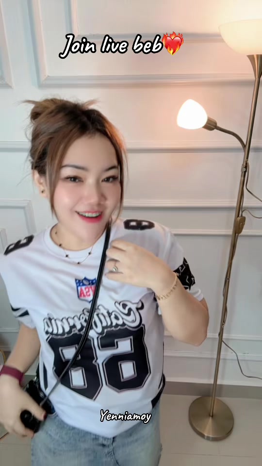 @Yenniamoy
