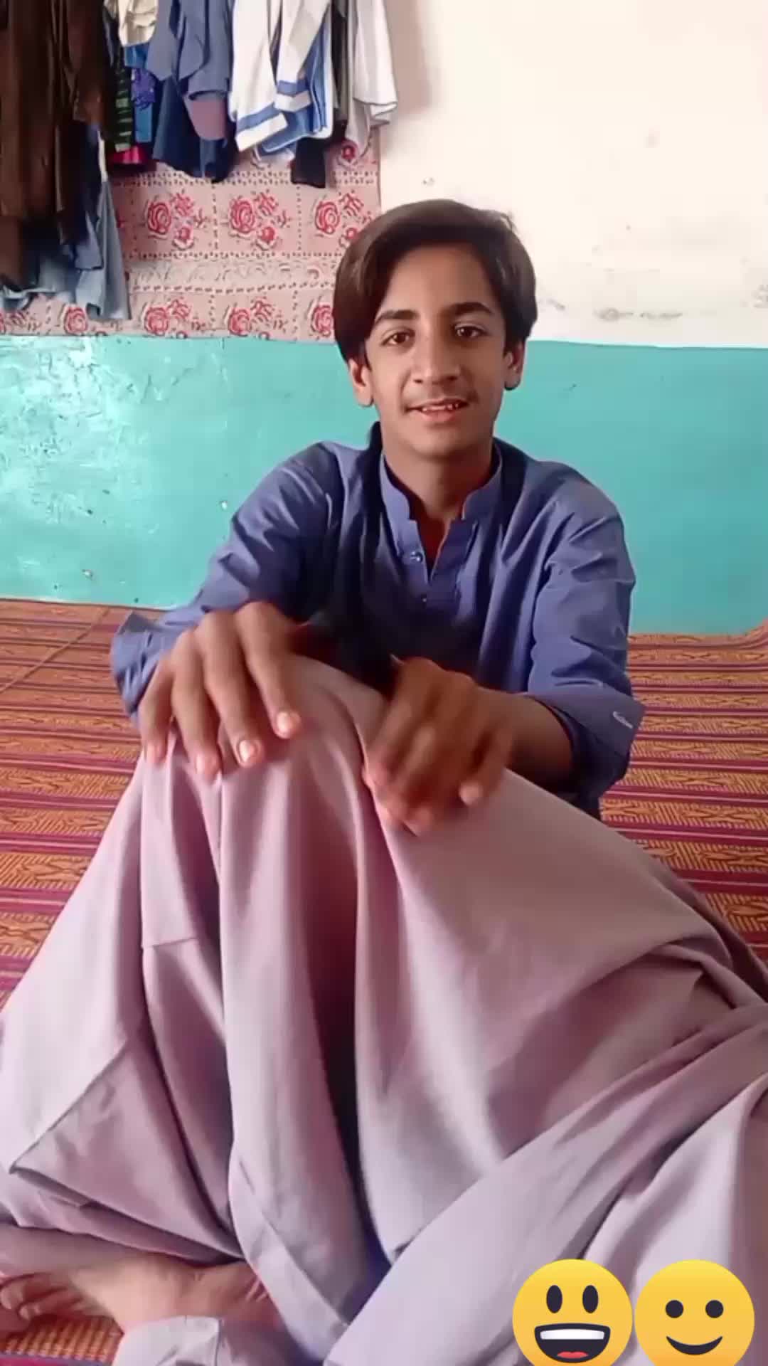 @SozaL Khan🤣