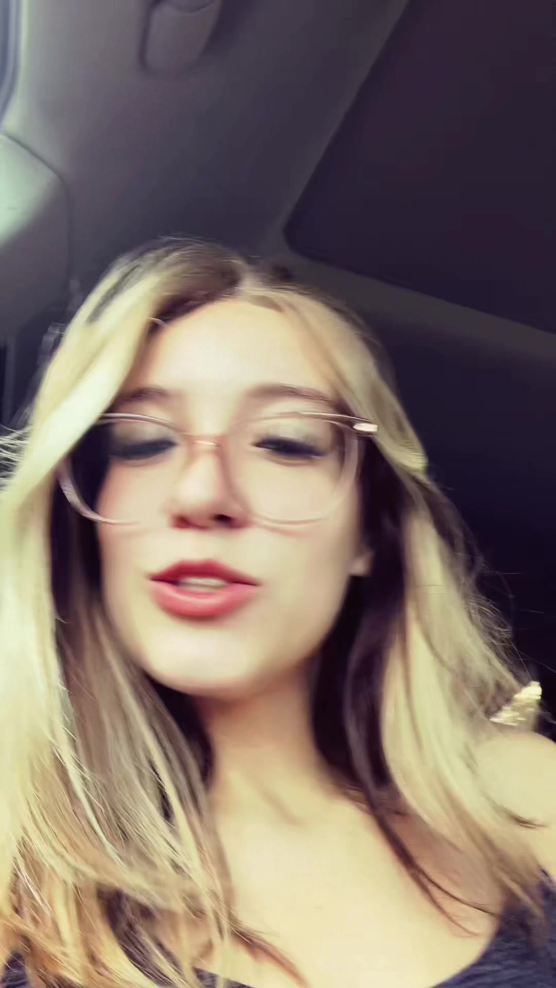 @glitteryunicornpuhh
