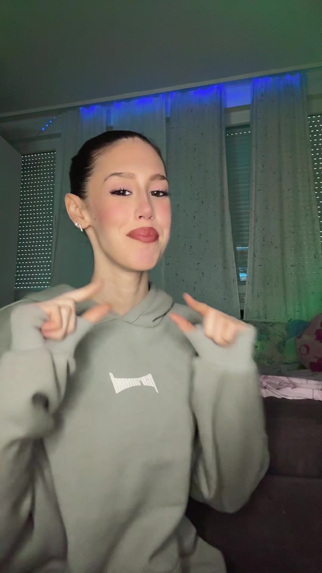@Saraa