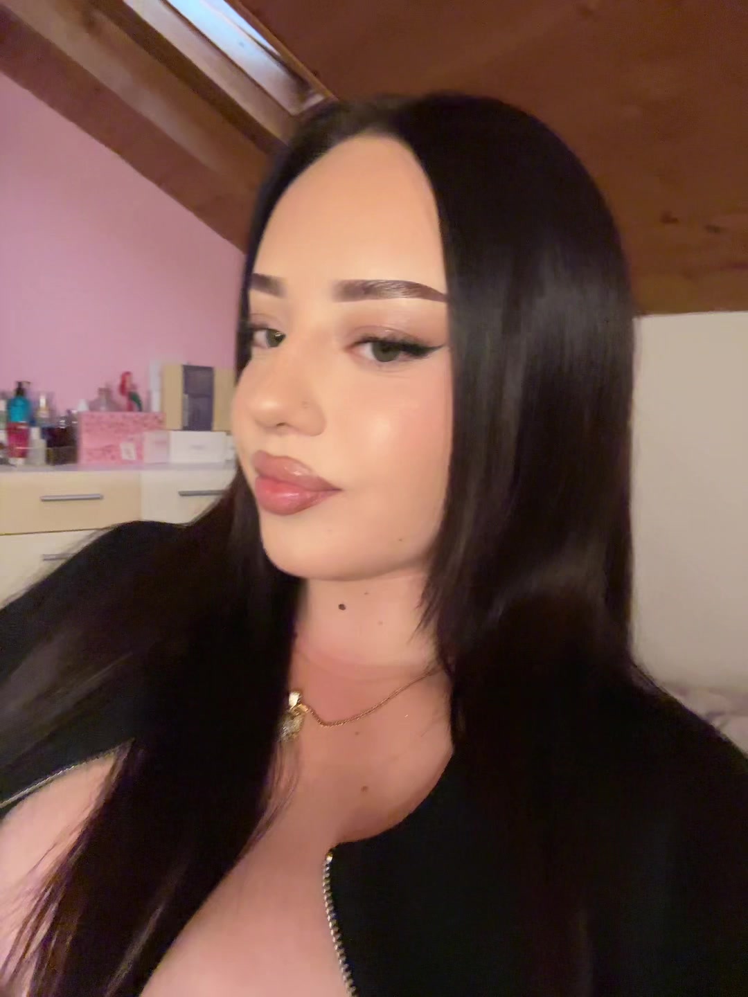 @ur🇦🇱mommy