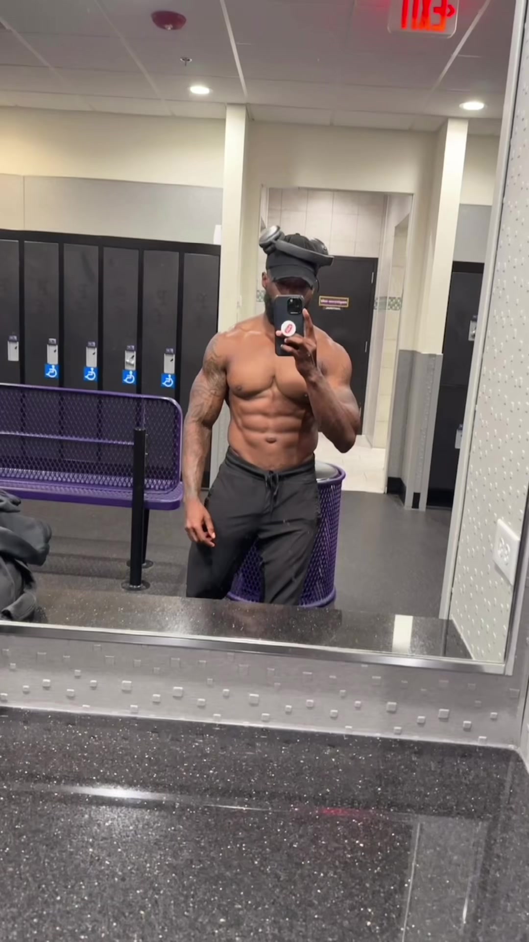 @firstname_leon