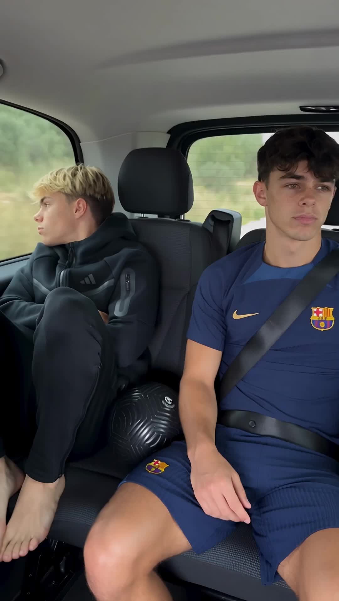 @Léo