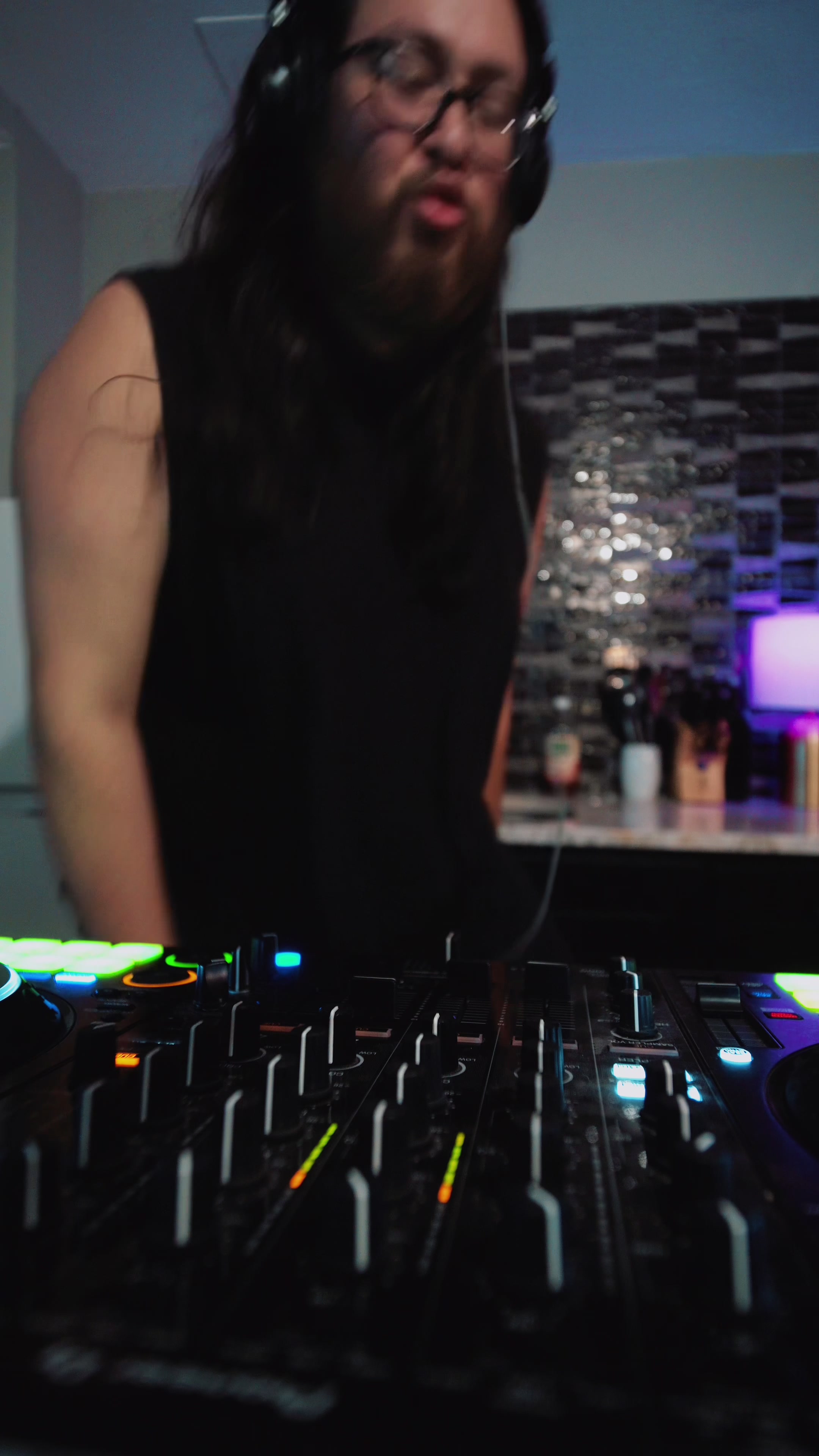 @TURN IT DOWN 💜 DJ & Producer