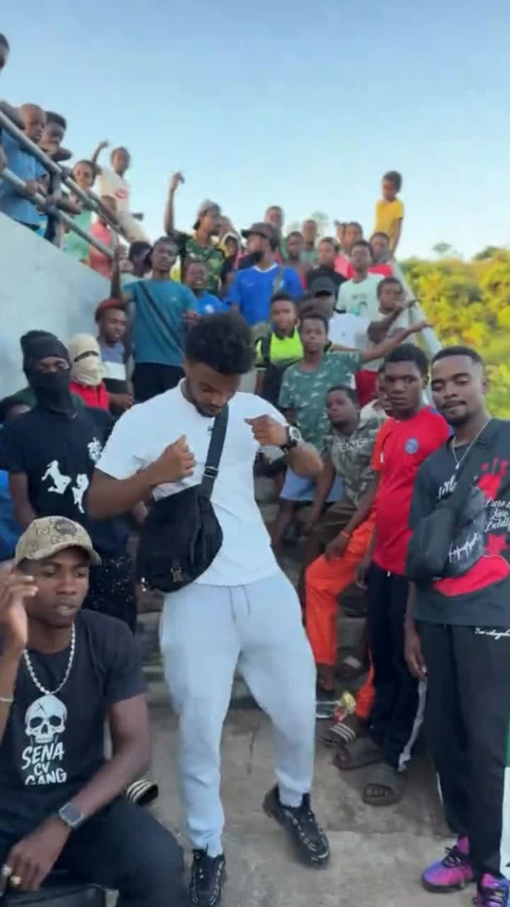 @Personne🥷🏽🫯