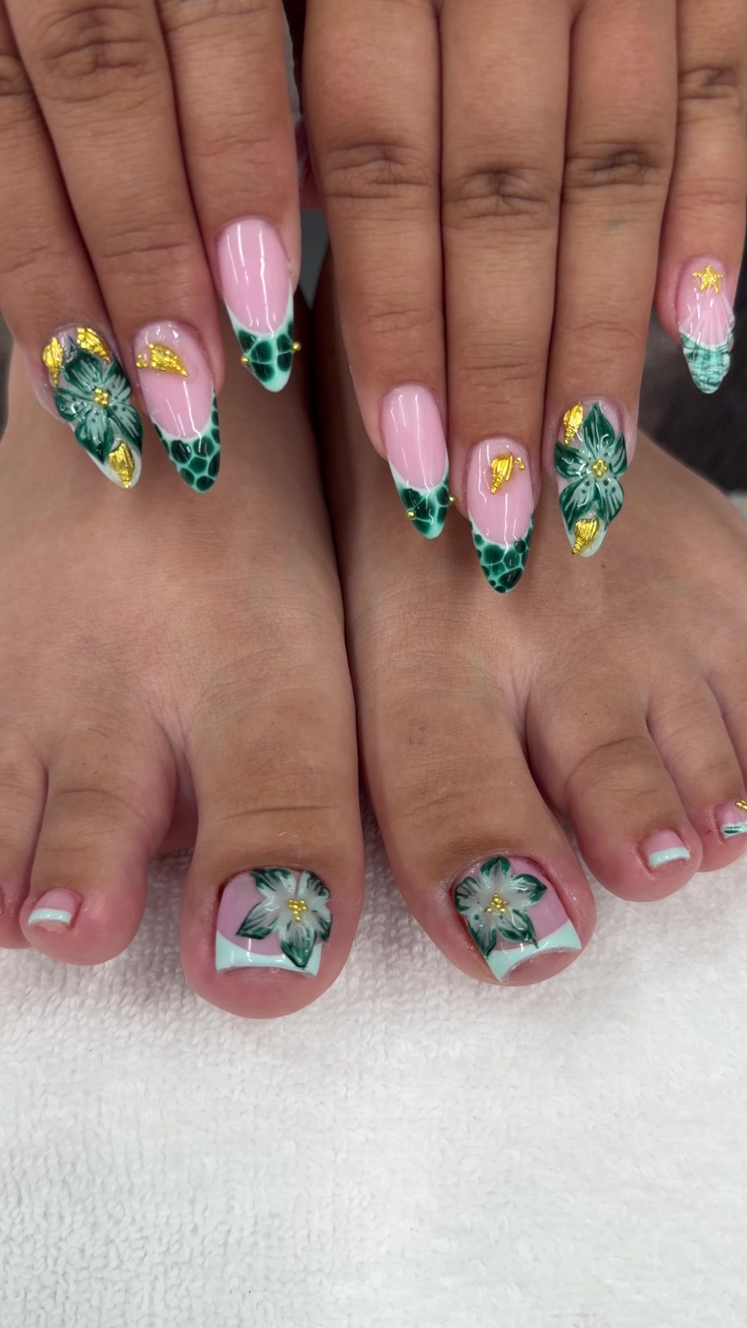 @Perfect10Nailspa