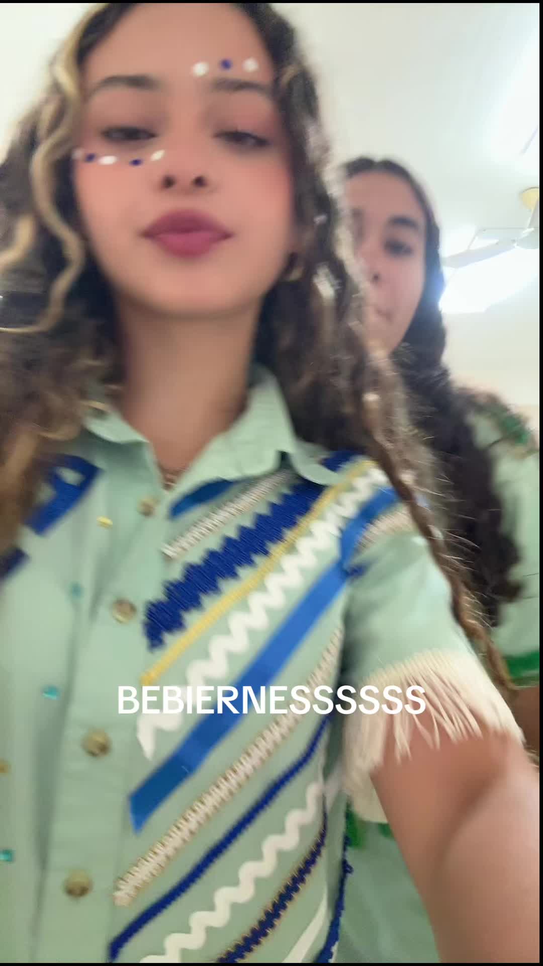 @Mia