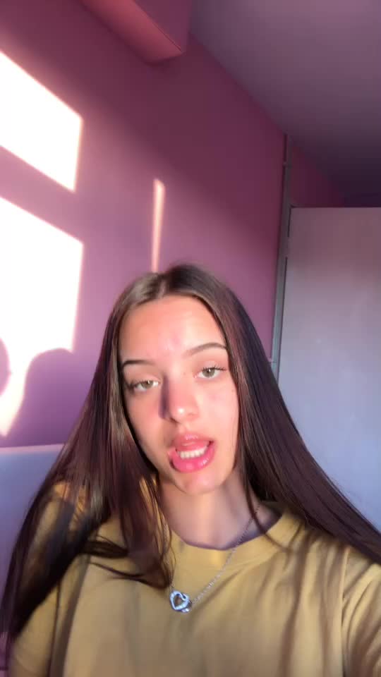 @Adriana 💗