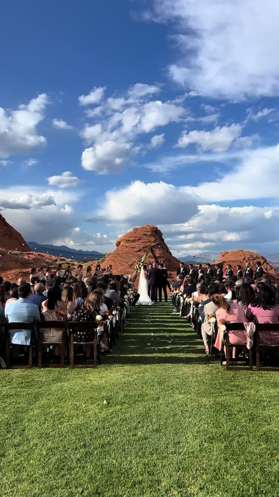 @Emily | Wedding Photographer