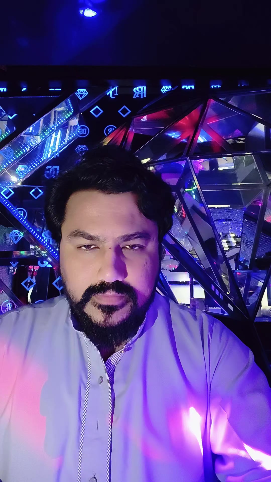 @🇦🇪SHOAIB🇵🇰AHMED💰PATOLI🦅