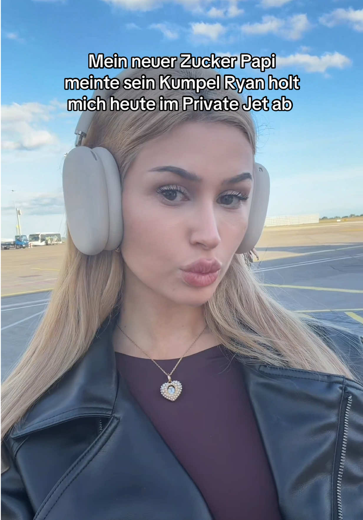 @jasminorris_ 💸