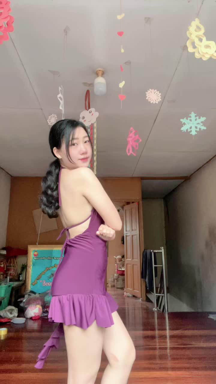 @Carly Clothing🌸(လက်လီ/လက်ကား)