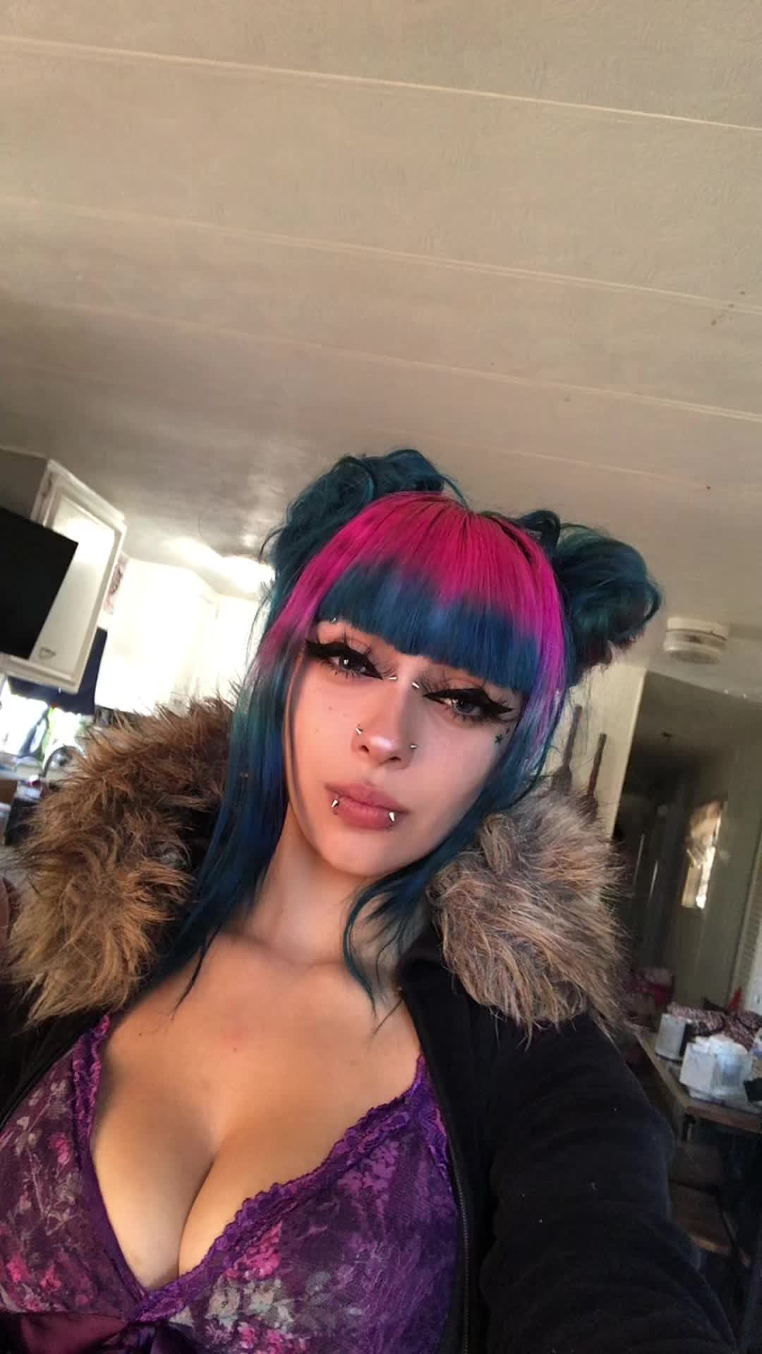 @Jessalyn