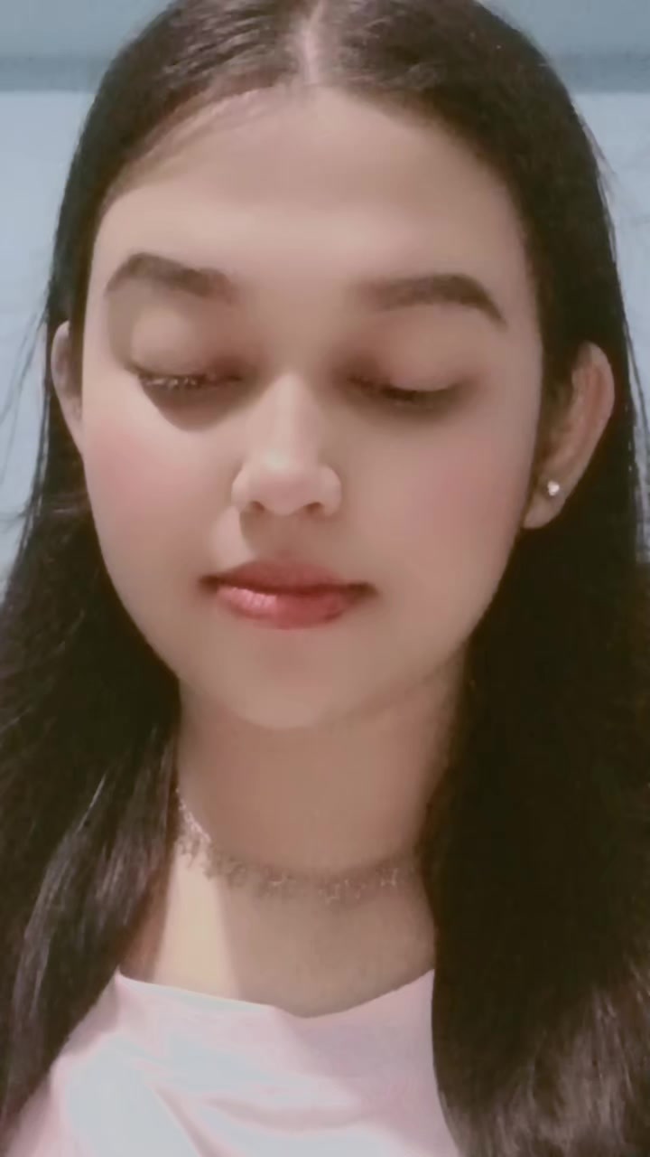 @mirror girl.. 🌸😌❤️