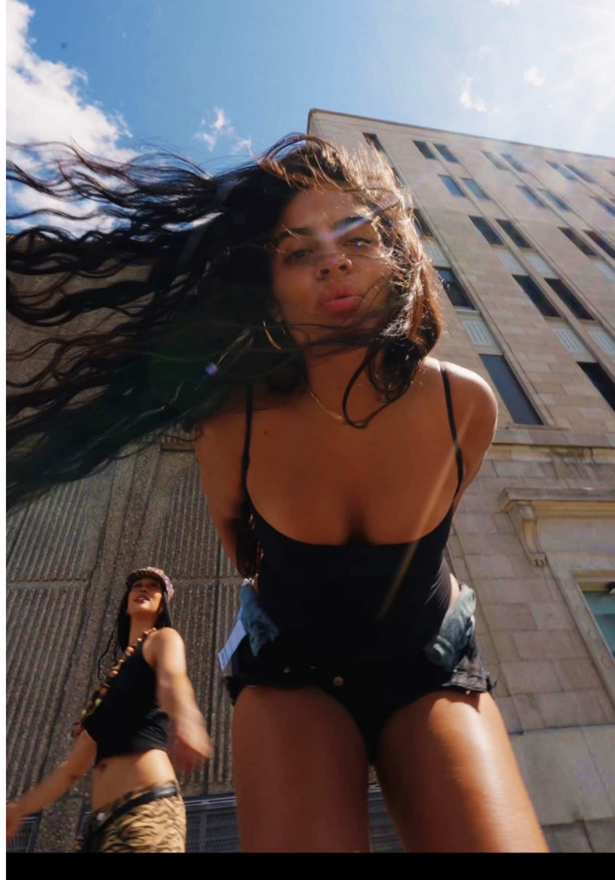 @Jessiereyez