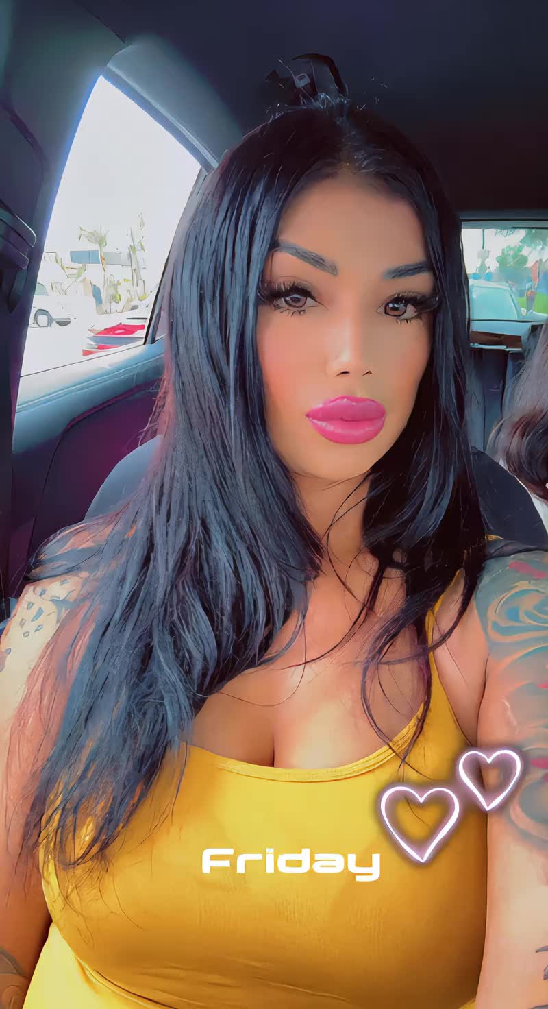 @BADDIES LOUNGE XO